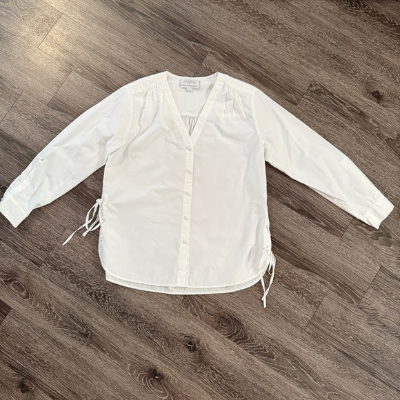 Mare Mare Anthropologie White Cotton V Neck Button up With Side Lace Detail - Picture 1 of 11